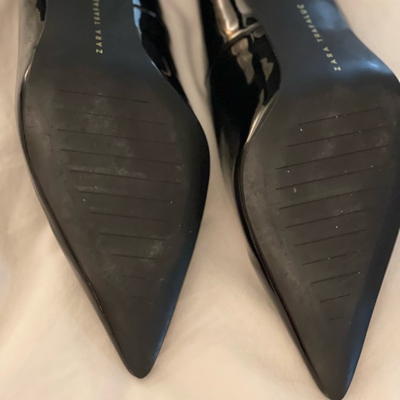🌷Gorgeous Zara black patent leather kitten heels - Pristine condition 🌷Size 9 - Picture 5 of 6